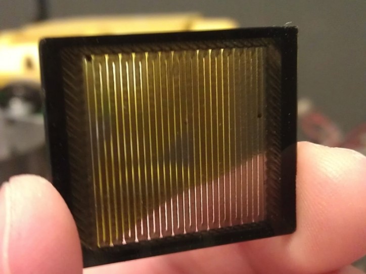 光栅(照片源自网络)